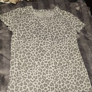 Grey Leopard Tshirt